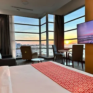 7 Suria Hotel Kota Kinabalu